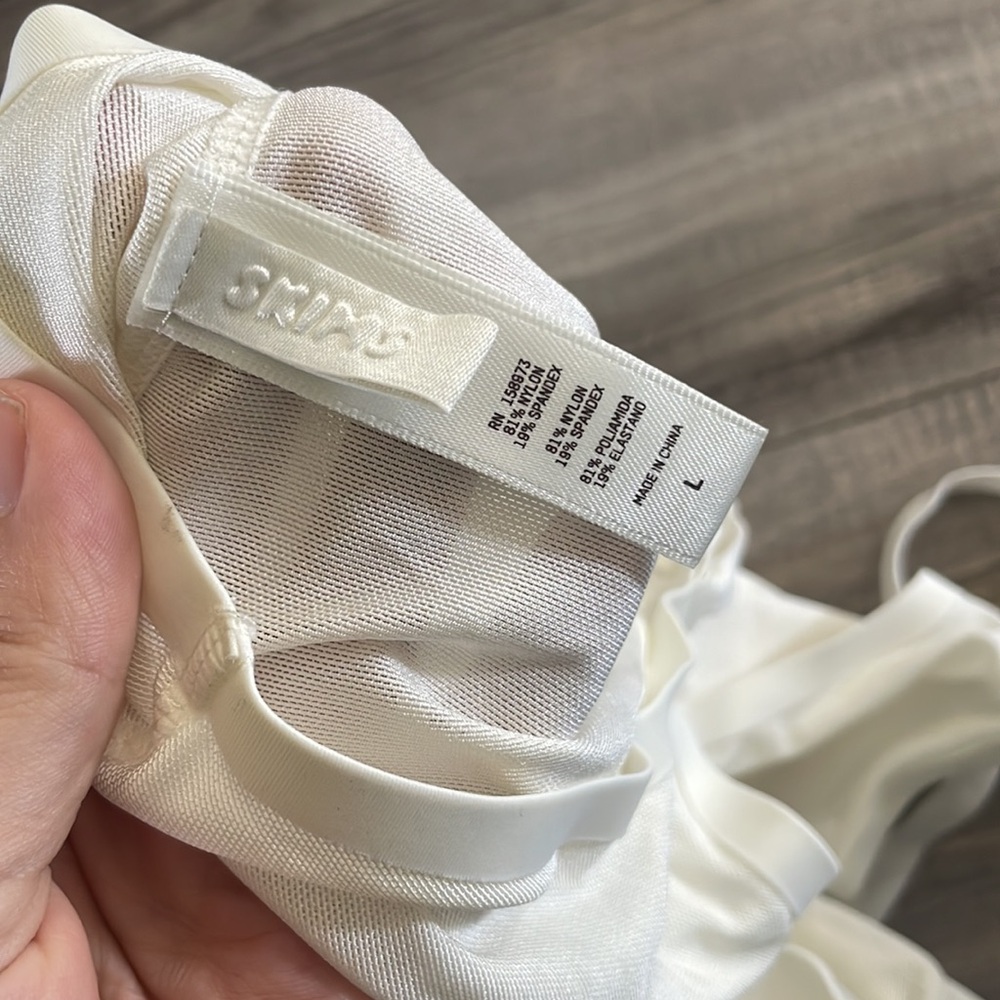 Skims mesh shapewear dress - Picture 3 of 3